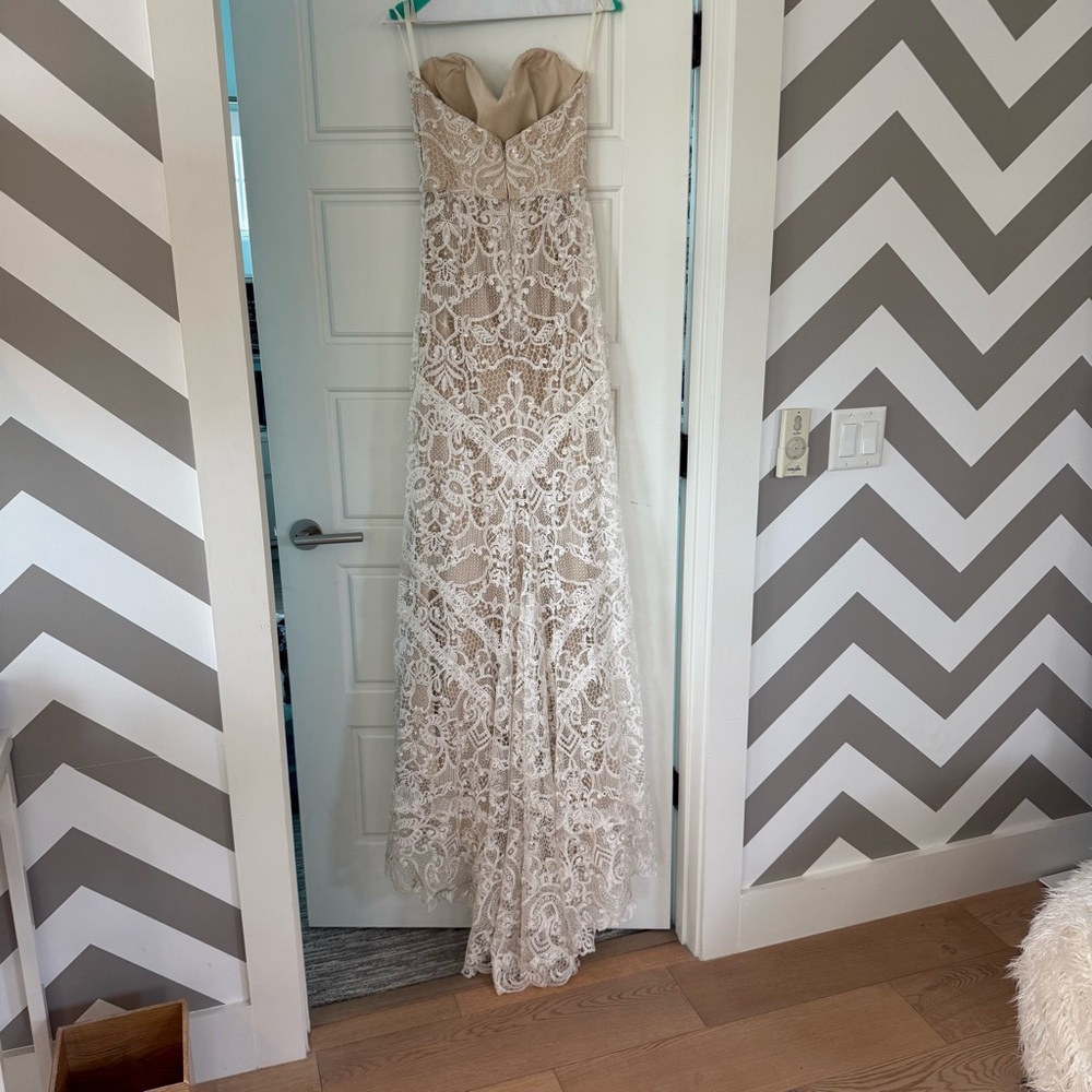 Tara Lauren Spring 2017 Strapless Lace Over Satin with Train Wedding Dress Sz 10 - Picture 5 of 15